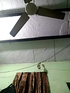 Snapshot of Niteenku chatting on December 18, 6:23 pm Niteenku online show from December 18, 6:23 pm