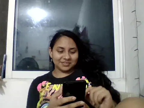 Snapshot of Anny-e4rtstar chatting on December 15, 6:52 am Anny-e4rtstar online show from December 15, 6:52 am