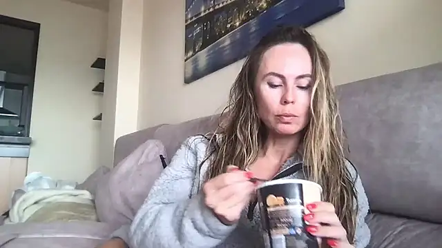 LeMilf online show from January 14, 11:36 am