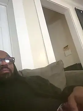 Snapshot of MrUnintentional chatting on January 8, 3:51 pm MrUnintentional online show from January 8, 3:51 pm