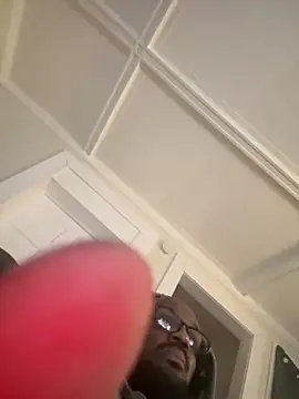 Snapshot of MrUnintentional chatting on March 3, 2:35 pm MrUnintentional online show from March 3, 2:35 pm