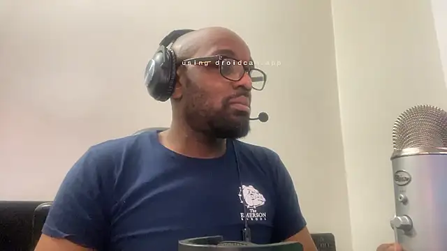 Snapshot of MrUnintentional chatting on January 15, 12:36 am MrUnintentional online show from January 15, 12:36 am