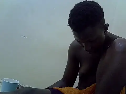 Snapshot of sweetblack_puss chatting on December 15, 7:47 am sweetblack puss online show from December 15, 7:47 am