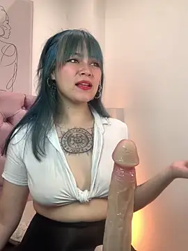 Snapshot of Adelaindiamond_ chatting on June 13, 12:25 pm Adelaindiamond online show from June 13, 12:25 pm