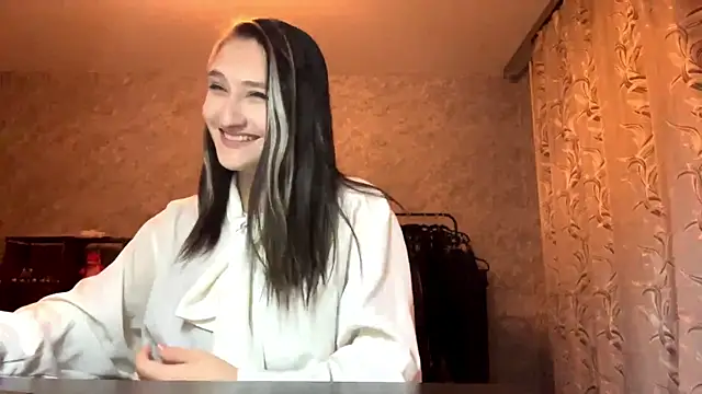 ShonnaSteffensmeier online show from December 22, 3:12 pm