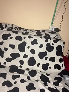 FOXXX BABY online show from February 3, 7:46 am