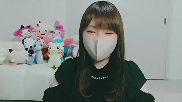 yuyuchan   online show from April 15, 10:43 am