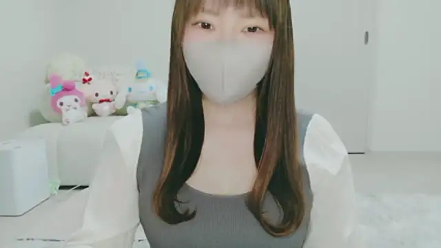 Snapshot of yuyuchan__ chatting on February 13, 11:32 am yuyuchan online show from February 13, 11:32 am