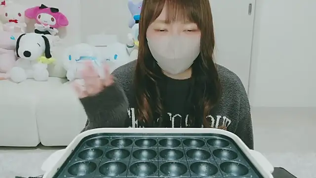 Snapshot of yuyuchan__ chatting on February 25, 10:15 am yuyuchan online show from February 25, 10:15 am