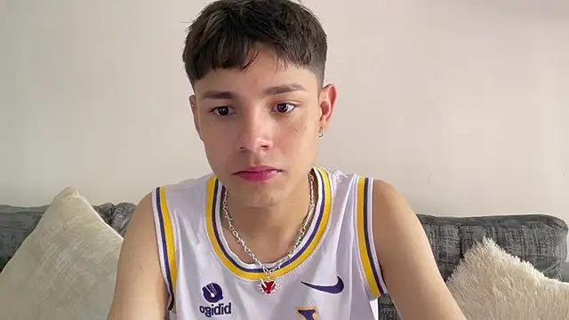 Andy Belier23 online show from April 6, 4:52 pm