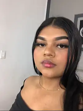 Snapshot of SalomeReed chatting on December 16, 12:53 pm SalomeReed online show from December 16, 12:53 pm