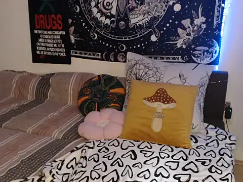 AlienforTwenty online show from February 9, 8:34 am