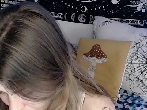 AlienforTwenty online show from February 12, 11:10 am