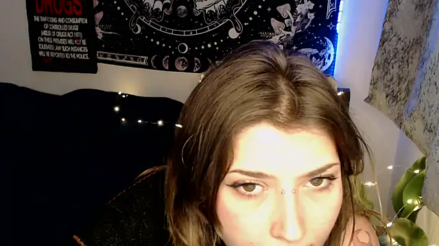 AlienforTwenty online show from February 20, 1:46 pm