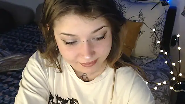 AlienforTwenty online show from March 11, 11:43 pm