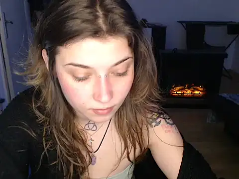 AlienforTwenty online show from January 7, 10:53 am