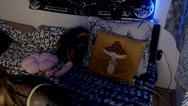 AlienforTwenty online show from March 5, 4:03 pm