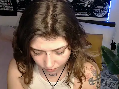 AlienforTwenty online show from February 17, 11:51 am