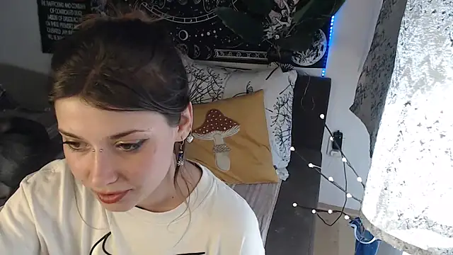 AlienforTwenty online show from March 13, 12:32 pm