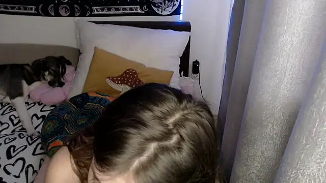 AlienforTwenty online show from April 17, 9:56 am