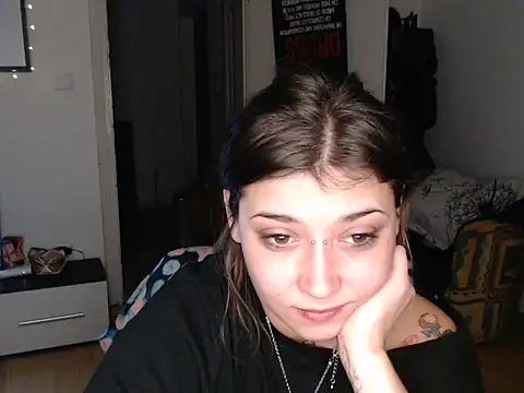 AlienforTwenty online show from December 19, 12:03 am