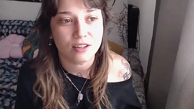 AlienforTwenty online show from May 7, 9:45 am