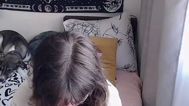 AlienforTwenty online show from May 10, 7:23 am