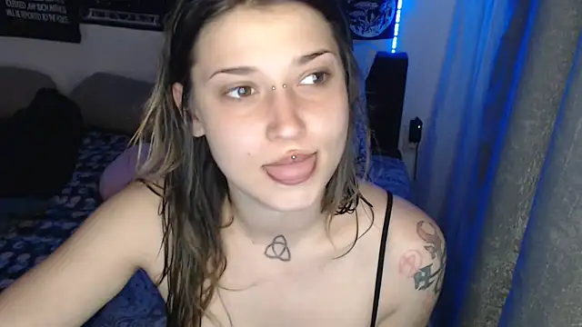 AlienforTwenty online show from April 7, 6:54 pm