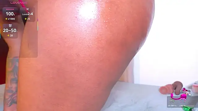 Snapshot of AlejandraDunn1 chatting on December 15, 1:11 am AlejandraDunn1 online show from December 15, 1:11 am