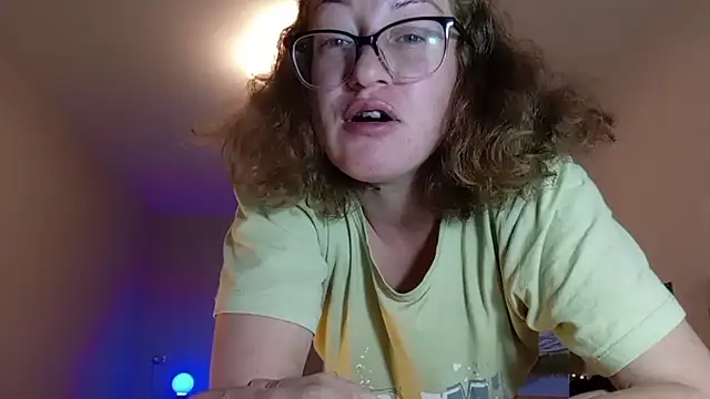 Snapshot of Alice_newhome chatting on June 7, 8:14 pm Alice newhome online show from June 7, 8:14 pm
