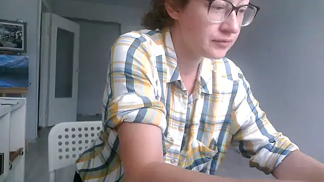 Snapshot of Alice_newhome chatting on June 20, 9:47 am Alice newhome online show from June 20, 9:47 am