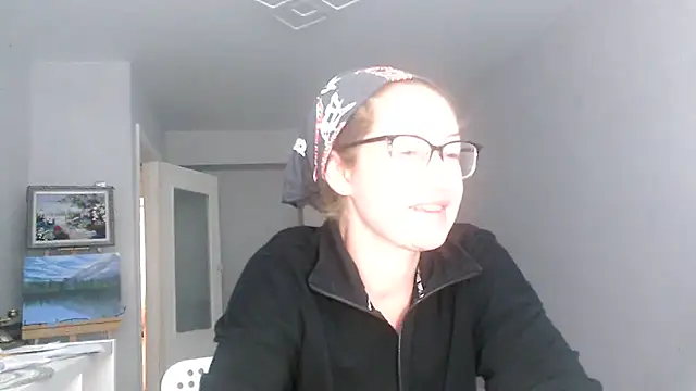 Snapshot of Alice_newhome chatting on June 21, 1:28 pm Alice newhome online show from June 21, 1:28 pm