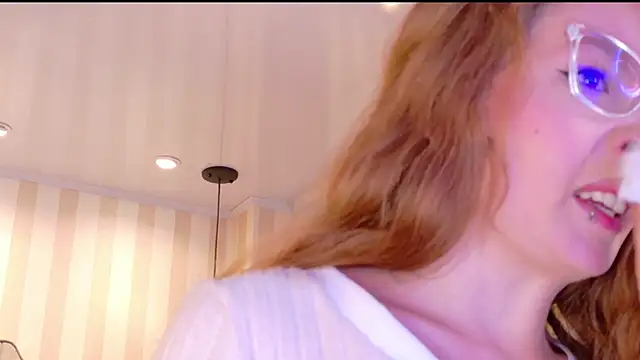 Snapshot of danielamilles chatting on January 6, 1:26 pm danielamilles online show from January 6, 1:26 pm