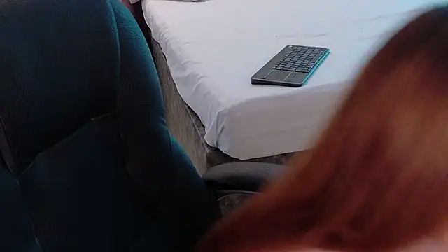 Snapshot of danielamilles chatting on February 9, 12:52 am danielamilles online show from February 9, 12:52 am