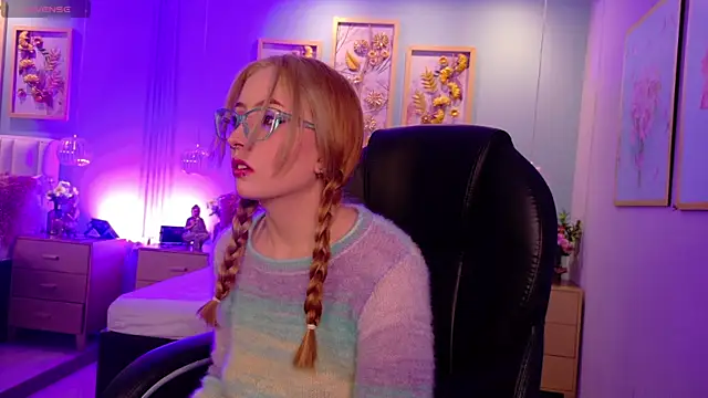 Snapshot of danielamilles chatting on February 25, 3:51 am danielamilles online show from February 25, 3:51 am