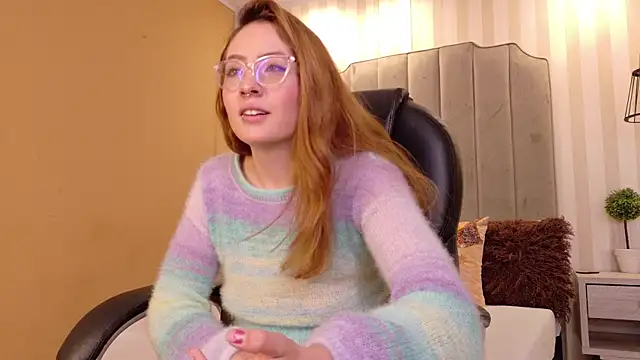 Snapshot of danielamilles chatting on January 10, 2:01 pm danielamilles online show from January 10, 2:01 pm