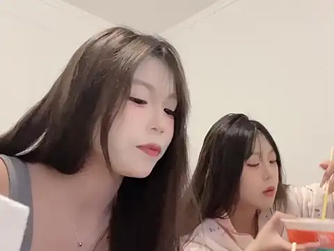 zhouzhou YC online show from December 21, 11:45 am