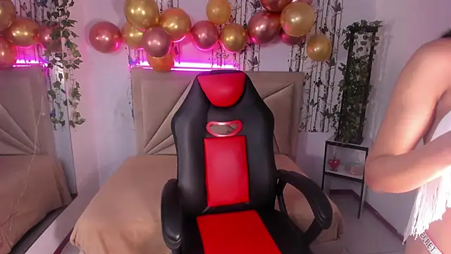 valeria dark  online show from April 13, 8:13 pm