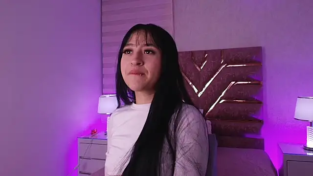 sofia go  online show from April 8, 11:55 am