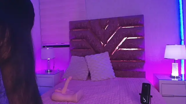sofia go  online show from April 25, 11:57 am