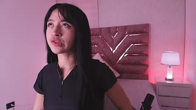 sofia go  online show from April 18, 11:56 am