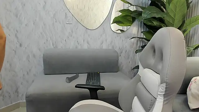 goodgirl22   online show from December 20, 9:39 pm