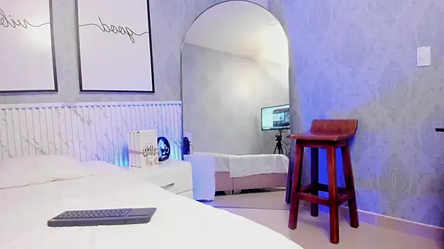 Snapshot of goodgirl22__ chatting on June 12, 11:24 pm goodgirl22 online show from June 12, 11:24 pm