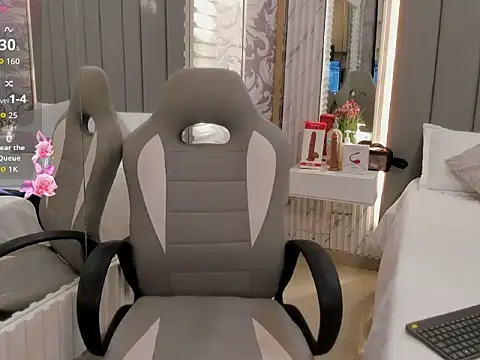 goodgirl22   online show from March 25, 11:14 pm