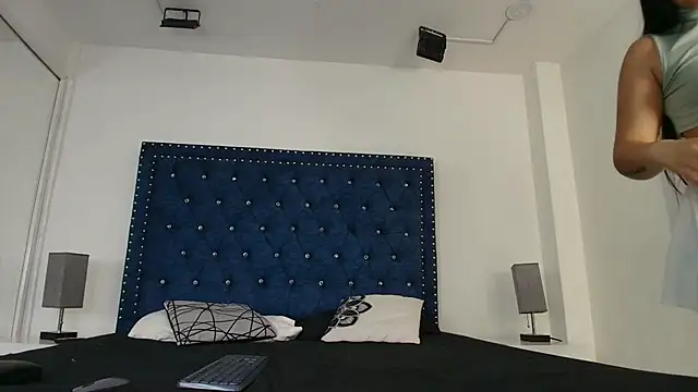 Carolina cherry online show from July 12, 12:39 pm