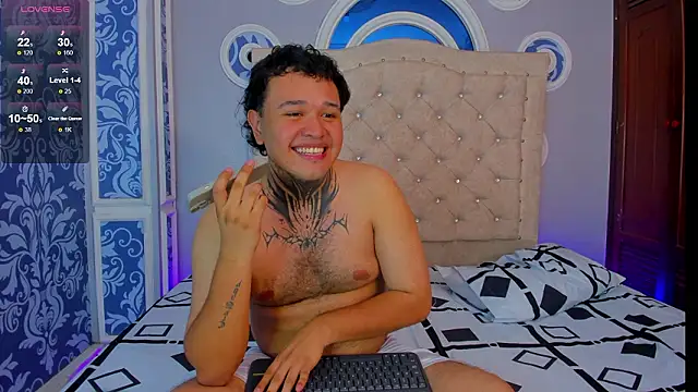 Beele and Evie online show from February 24, 7:37 pm