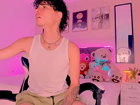 Snapshot of back_thomson chatting on February 26, 9:15 pm back thomson online show from February 26, 9:15 pm