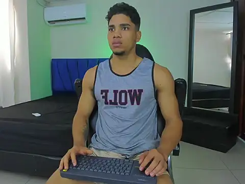 Dustyn Michelle1 online show from March 20, 3:02 pm