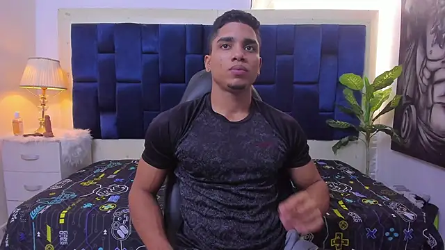 Dustyn Michelle1 online show from May 20, 6:49 pm