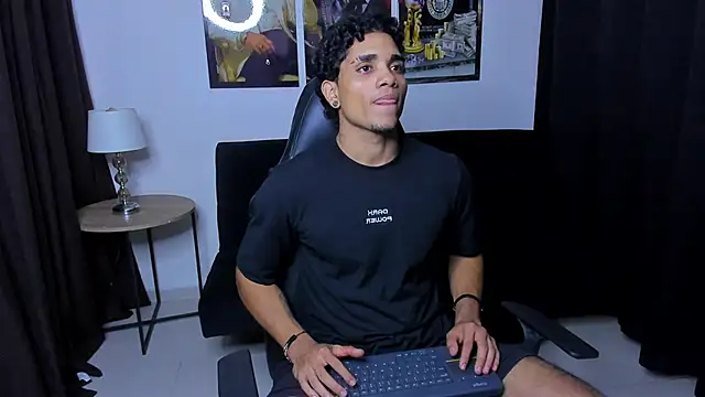 Dustyn Michelle1 online show from February 28, 4:45 am